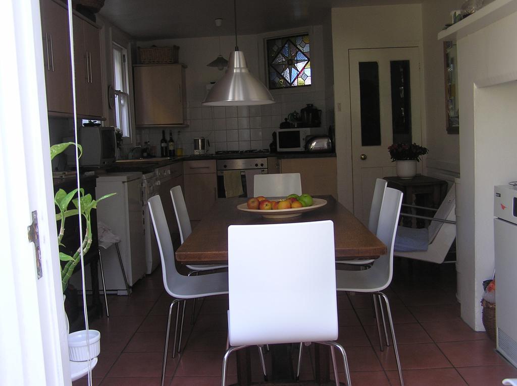 Holmewood Homestay London Ngoại thất bức ảnh