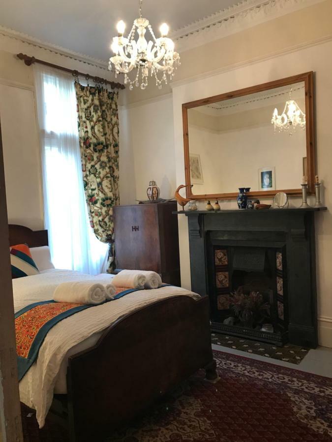 Holmewood Homestay London Ngoại thất bức ảnh