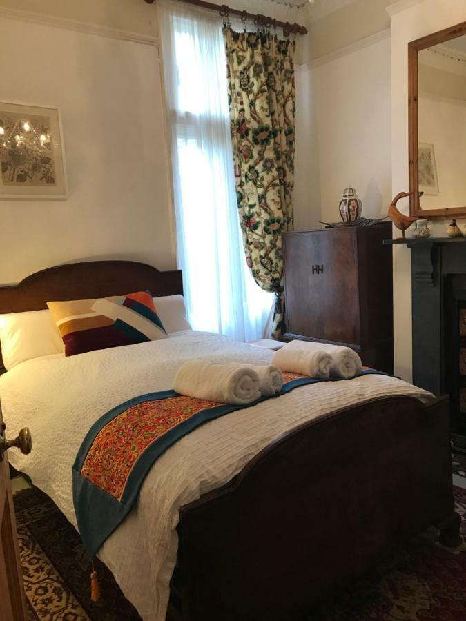 Holmewood Homestay London Ngoại thất bức ảnh